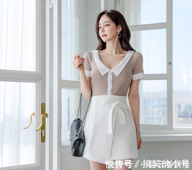 搭配|浅咖灰白相间翻领绒面衫搭配斜边包臀裙,展现高雅清纯气息