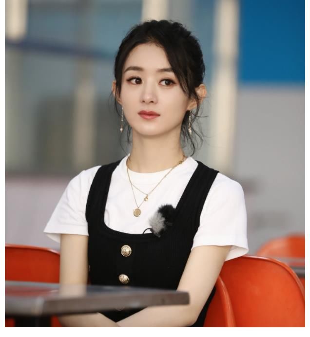 赵丽颖|赵丽颖最新一期中餐厅挑战厨师造型，马尾辫子好美，赵大厨要来了