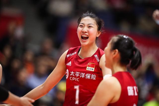 江苏青年队|女排新双塔浮现!1米96高妹和扣高3米27天才显威力,袁心玥受冲击