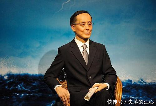 郭沫若邀请溥仪当助理,溥仪机智回了5个字,郭沫若听后面红耳赤