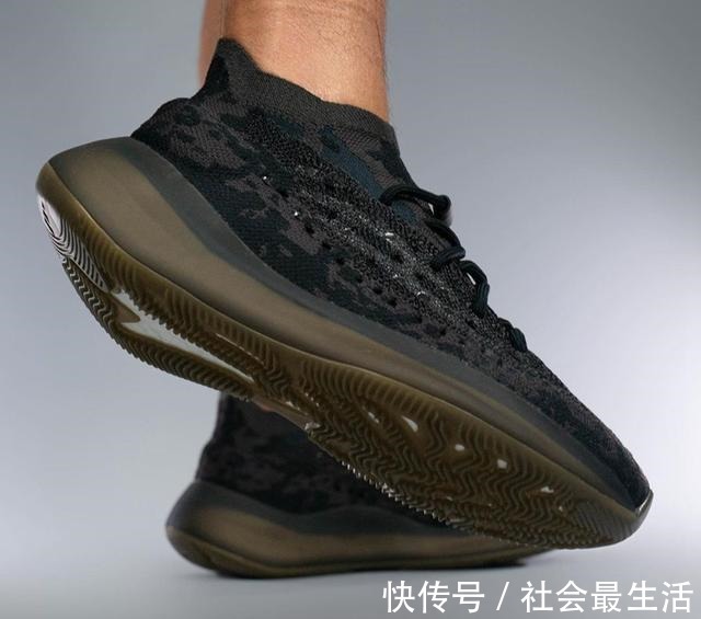 onyx 黑武士配色超能打!全新Yeezy 380上脚图释出!