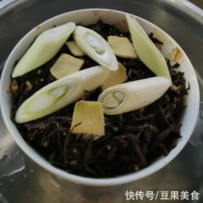 绵白糖|我这样做梅菜扣肉，家人都爱吃