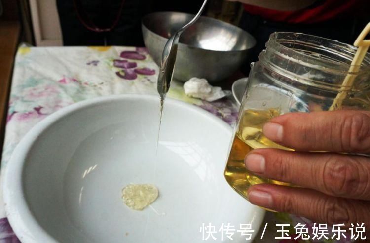 酵母|蒸馒头别再傻傻放酵母，只需加一瓶“饮料”不仅馒头更白，还更香