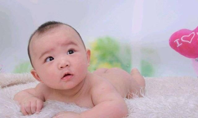 以耳朵大|孩子身上这3个部位越大,说明孩子越健康,可别再嫌弃长得不好看