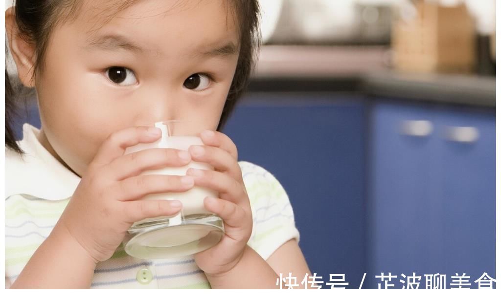 儿科医生|孩子发育慢不能喝豆浆?儿科医生提醒:想孩子长高,3物应忌口