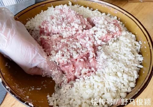 肉丸|炸肉丸，牢记“三放两不放”，丸子外酥里嫩，放凉了都不发硬！