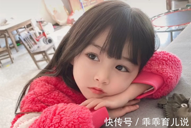 提示者|“妈妈,小草是从哪儿来的”?试试这样回答孩子,帮你养出聪明娃