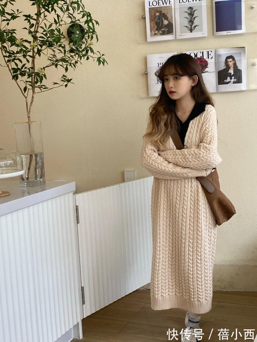 针织连衣裙 冬天穿衣内搭怎么选?直接入手“针织连衣裙”,温柔、大气又chic