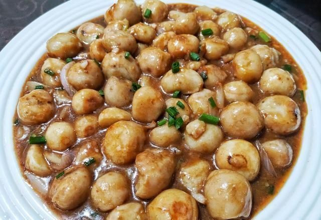 味道|朋友聚餐,5个人点了10道菜花了350元,都说太值了