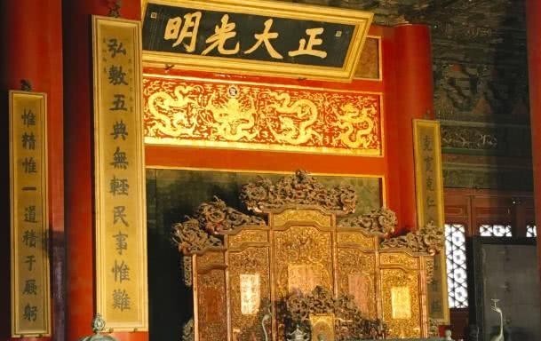 地板|皇帝居住的养心殿,为什么阴冷潮湿?专家拆开地板才解开谜团!