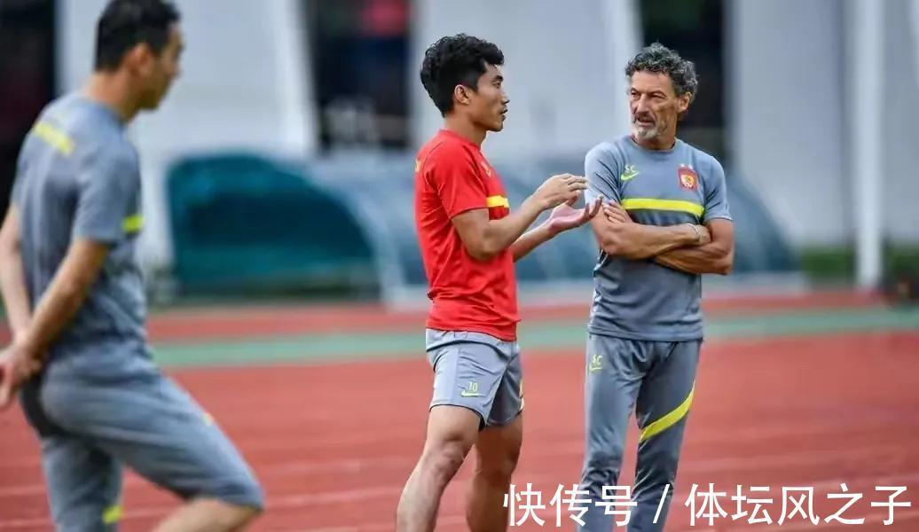 郑智|郑智组织球员集训，一人给足郑智面子，这两人却意外缺席
