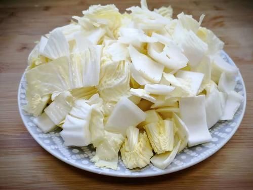  白菜和它一起炒，鲜香可口营养好，宁可不吃肉也要吃它，好吃极了