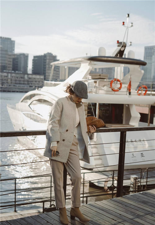 大衣的精髓是什么？三木博主的“优雅穿搭”，明明白白揭示这一点