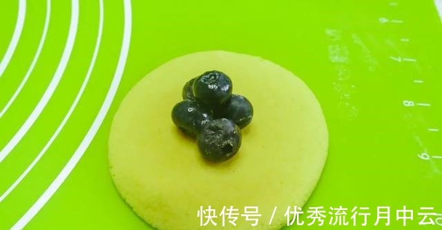 面团|这种食材号称“便秘克星”,粗粮细作,还能护眼~宝宝辅食!