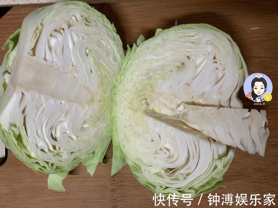 调味汁|炒包菜时，别直接下锅炒，掌握1个诀窍，包菜又香又脆不出水！