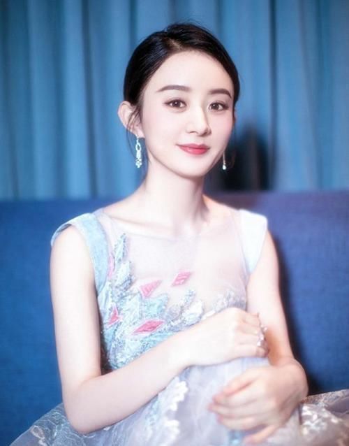 有这5个“特征”的女人,最好少披发,头发扎起来气质瞬间翻倍