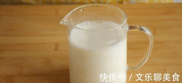 不用烤箱,只需牛奶和面粉,在家也能吃到酥到掉渣的火烧了