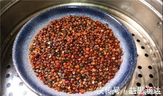 花椒油不要马上下锅炸,大厨教你一招,又香又麻,比卖的还好吃