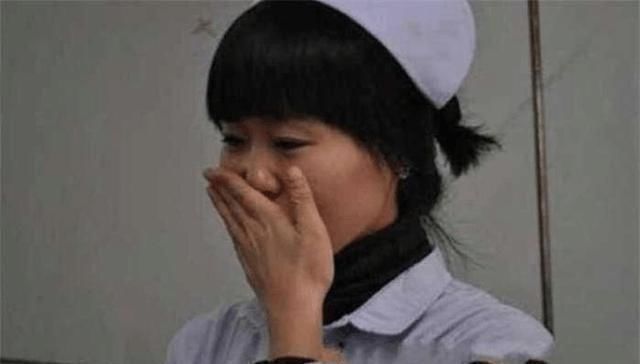 丈夫|孕妇怀孕8个月,坚持要剖腹产,医生得知事情原因后泪流满面