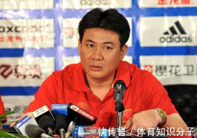 国家队|天津冠军教练出山协助蔡斌!9人进女排集训,2位世界冠军意外缺席