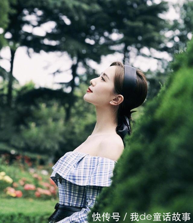 穿搭 谁说格子裙太普通，这样穿精致又优雅，韵味十足！