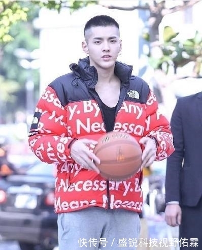 吴亦凡 男人30岁以后,发型怎么剪才合适?试试这4款造型,时尚又魅力