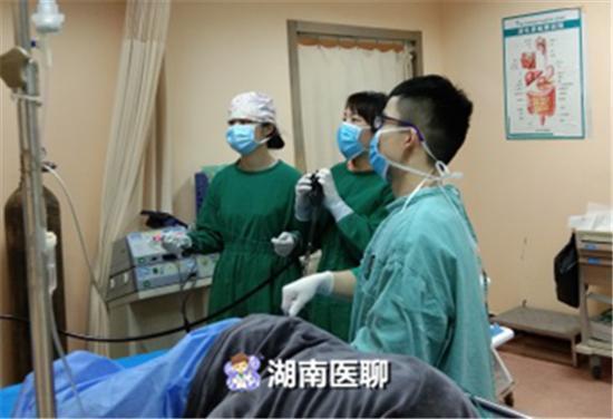 肠镜检查|男子便中带血以为是痔疮所致，结果却是癌！