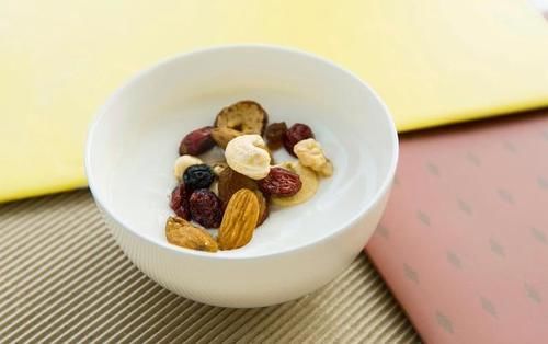 王女士|长期喝酸奶会对肝脏产生影响吗?听医生怎么回答,早了解早受益