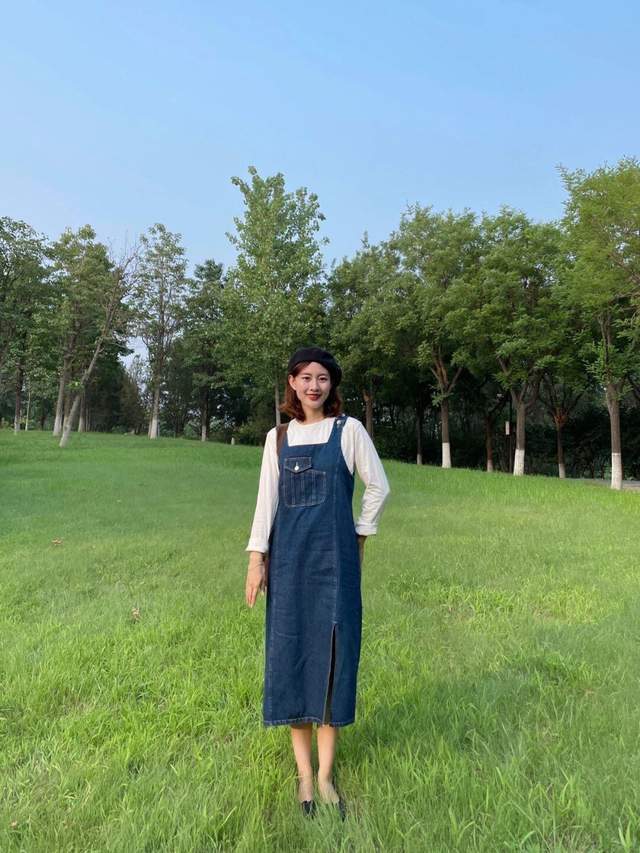 百褶裙|秋游怎么穿才高级?西装外套搭配百褶裙又飒又美,关键特别显气质