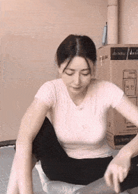 |搞笑GIF趣图:小姐姐这切萝卜的动作,可真不敢惹啊!