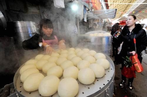 保存馒头,放冰箱冷藏是错的,教你一招,放1个月不干也不硬