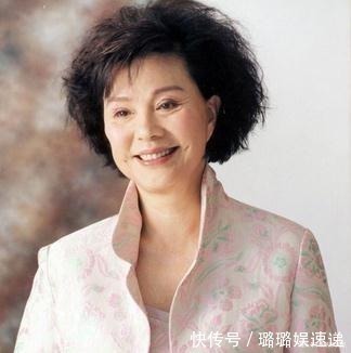 满头 50岁女人烫发最好避开这三种发型，老气更没气质，而且还不好打理