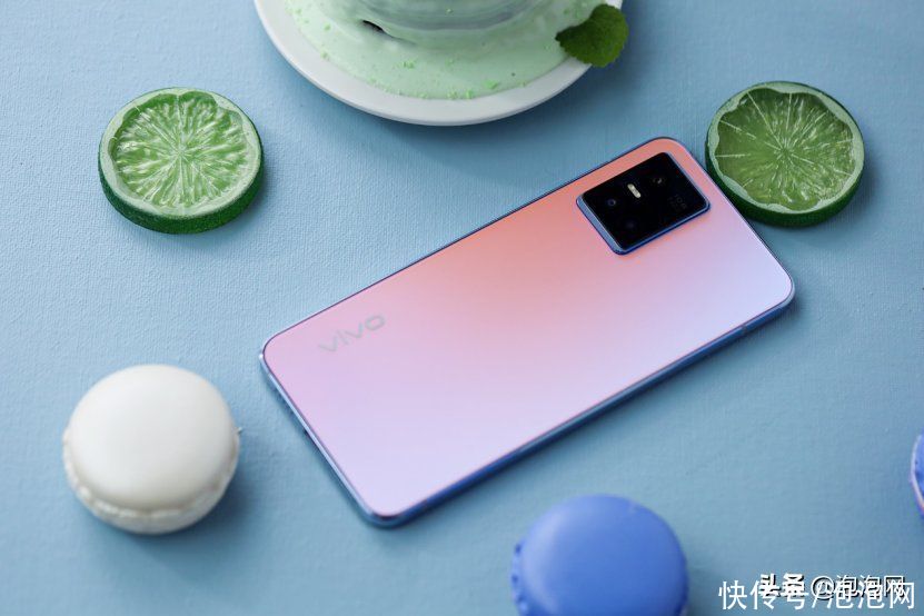 绮光焕彩|绮光焕彩的自然柔光人像自拍旗舰 vivo S10 Pro手机外观图赏