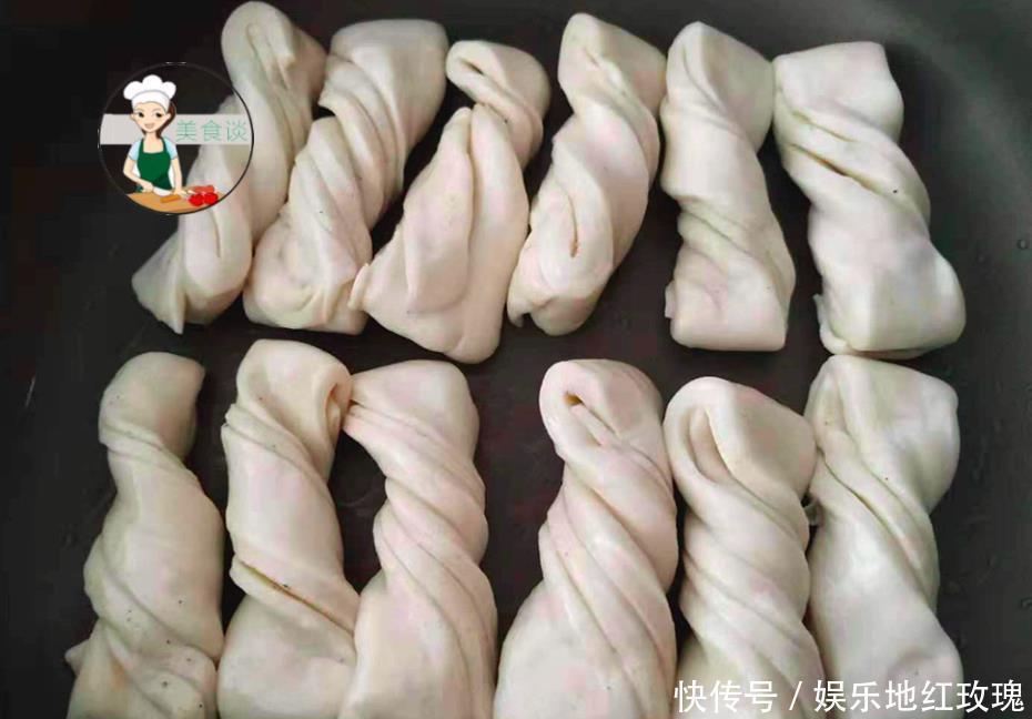 面团|面食此做法，不烤也不炸，一卷一煎8分钟出一锅，营养好吃又饱腹