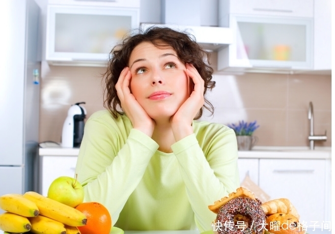 胃不好的人要少吃什么？医生：胃最怕这4类食物，养胃要记住5点