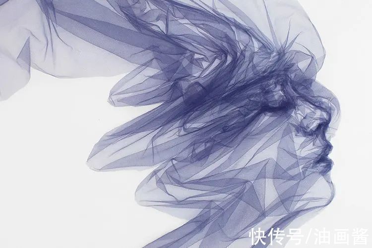 美女@纱布也能画画?他用薄纱画出美女肖像,这操作太“秀”了