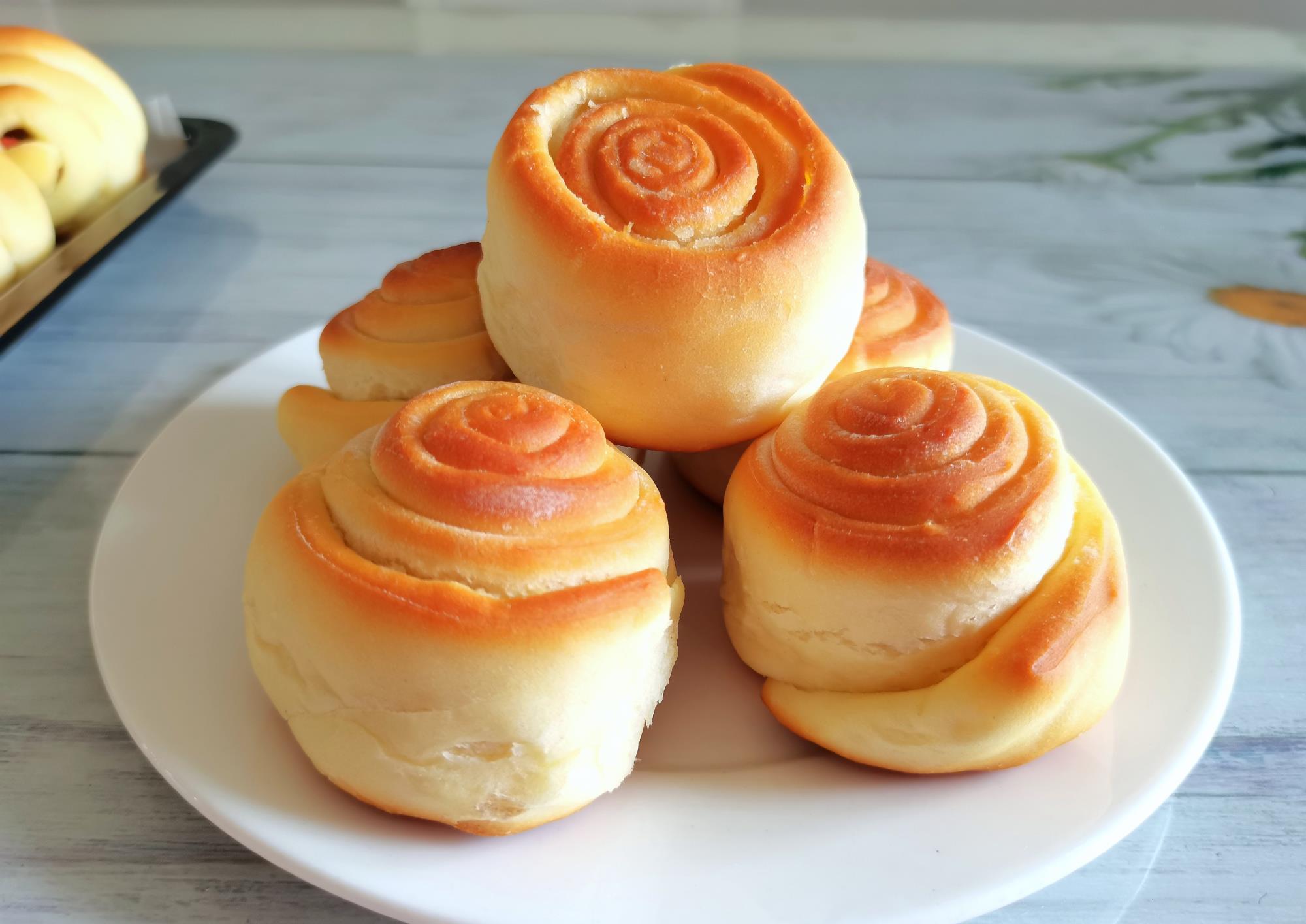 葡萄干|比面包好吃的烤花卷,外酥里软奶香味浓郁,丈夫吃了直点赞