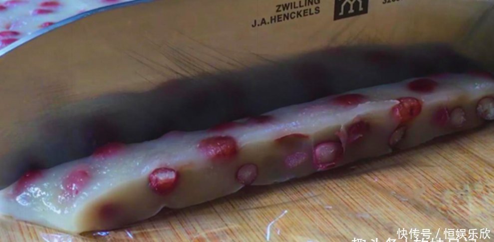  糯米别做糍粑了，加一碗红豆，孩子最喜欢了，吃上一次念念不忘