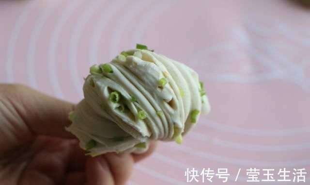 女儿就馋我做的面食,不用酵母不用二发,蓬松柔软每顿都要吃2个