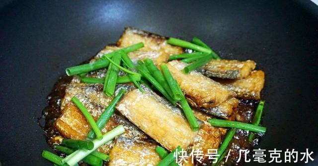 酥脆|想要孩子长得高就吃红烧带鱼，酥脆美味，细嫩美味，营养补钙！