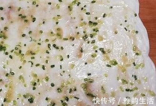 葱油饼“这样做”太简单了不烫面也不揉面，酥脆又分层