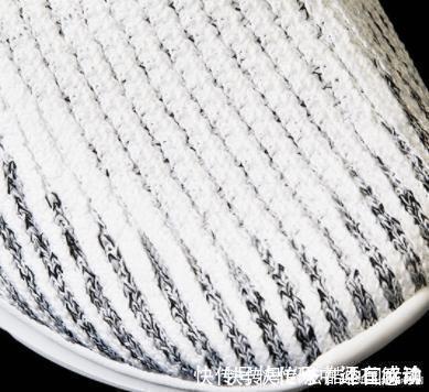 yeezy 小米推「空调鞋」!不到百元硬刚Yeezy,穿上降10℃比拖鞋还透气