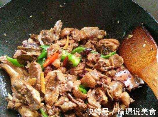 啤酒鸭除了加一些“啤酒”多加一点“它”,没有腥味,越炖越香