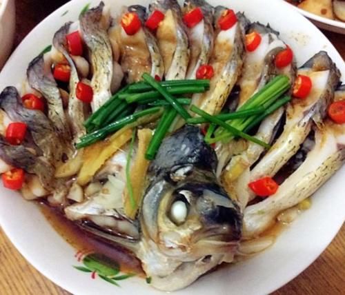 鲜嫩多汁不腥不柴的清蒸鱼这么做