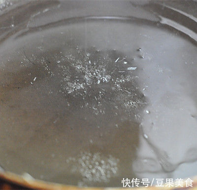 好吃的软萌软萌的古早纸杯蛋糕,是不是很有食欲呀