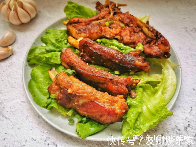 大排骨|排骨不管哪种做法，切记不要焯水，牢记这1步，排骨鲜嫩无腥味