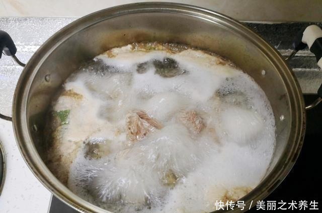 这东西50元1斤，再贵也要吃，有条件就给孩子买，强筋骨身体棒