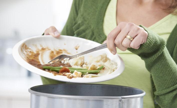 燕麦片|吃早餐时不仅要少喝大米粥,医生建议:下面4种食物也少吃