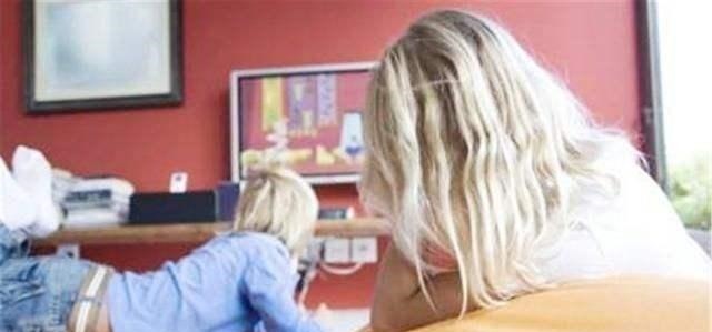 动画片|8岁女儿捂着肚子,自称里面有个“宝贝”,送医检查妈妈哭了