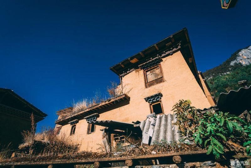 跨越雪山，寻找消失地平线上的巴拉格宗